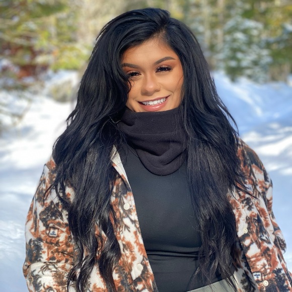 Meet your Posher, Joanna - Picture 1 of 1